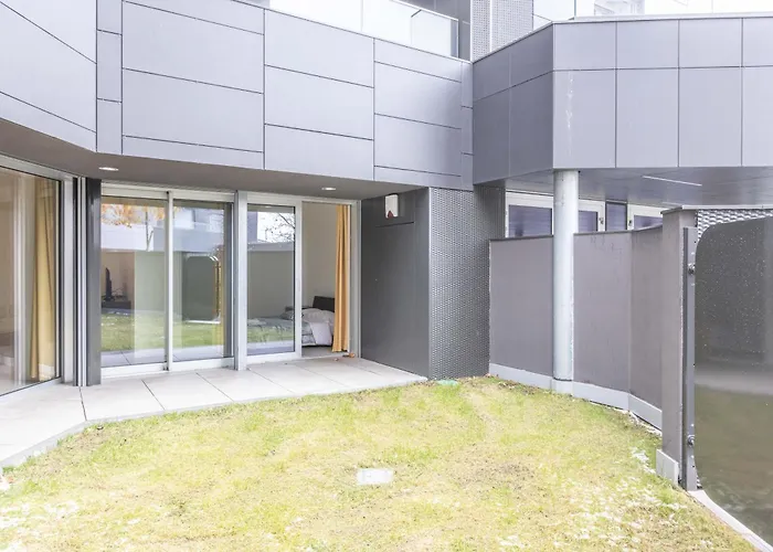 Bassani Garden, By Short Holidays